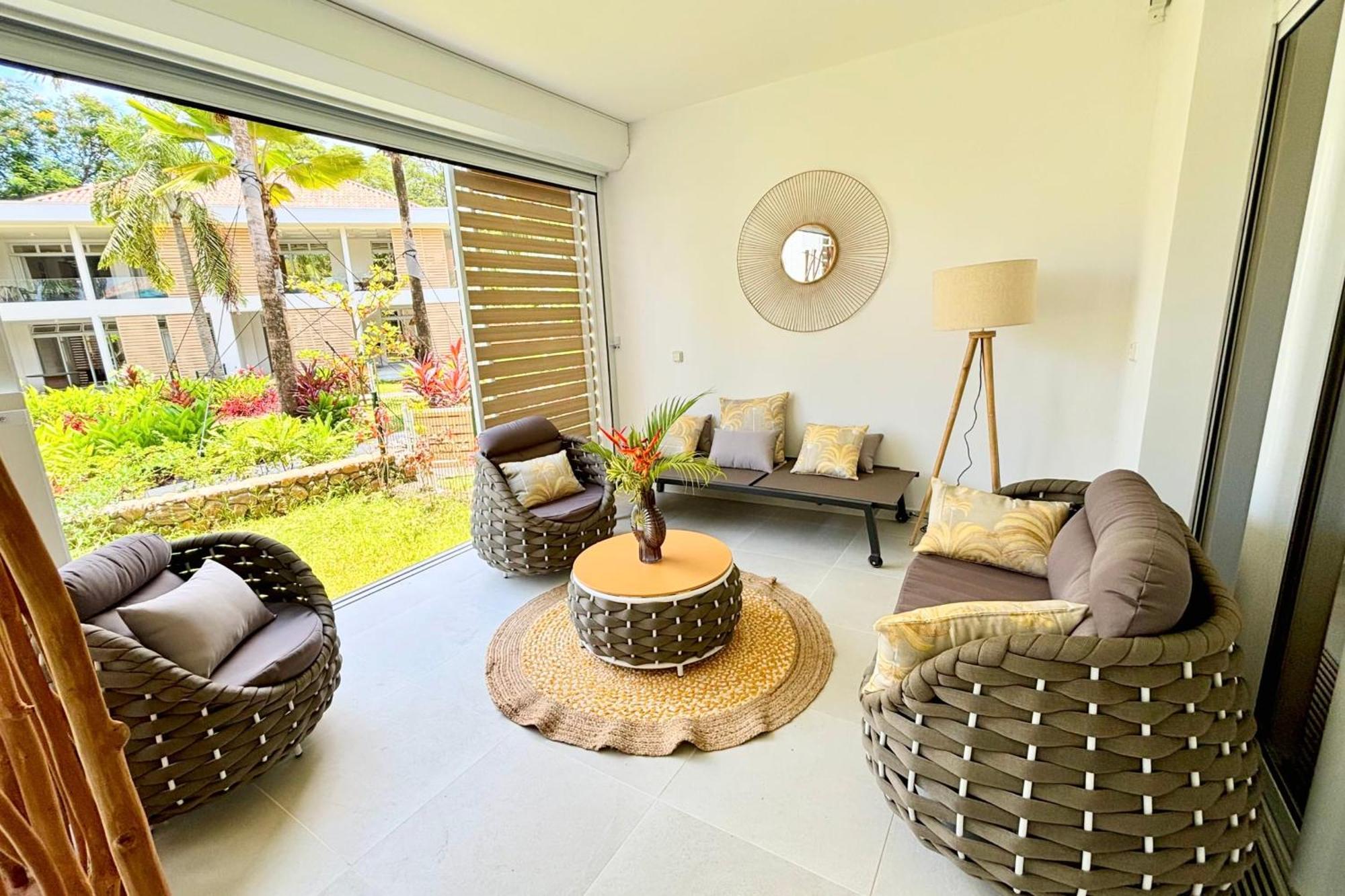 Gaia Lodge Seaside Paea Buitenkant foto